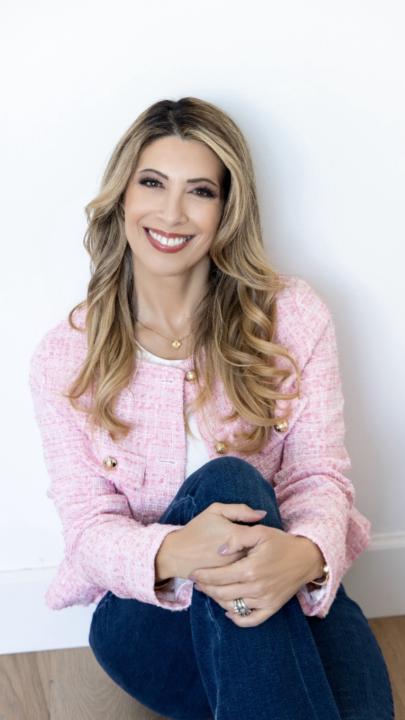 Nicolette Courteau