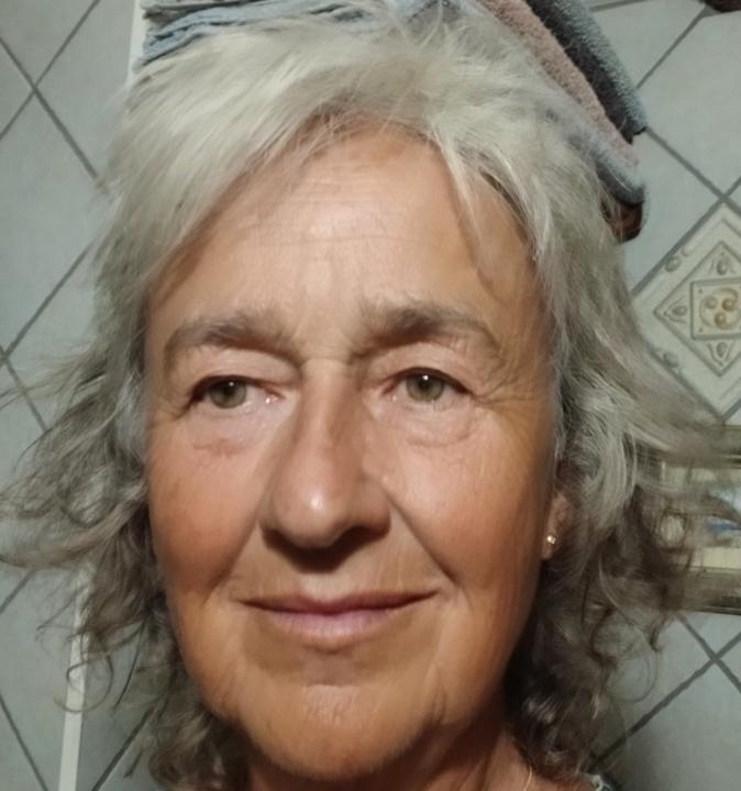 Teresa Achalandabaso