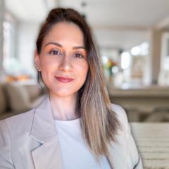 Lara Peco