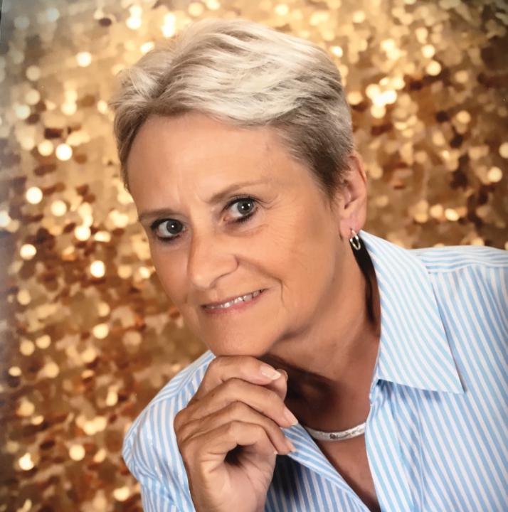 Carmen Dunlap