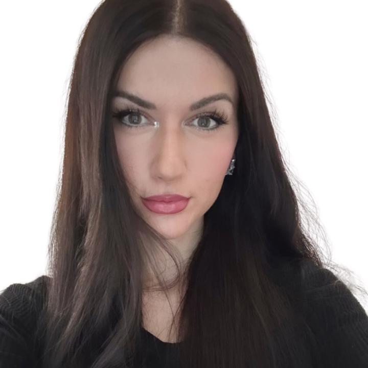 Laura Ioana