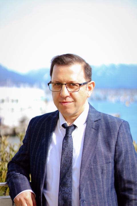 Farhad BLari