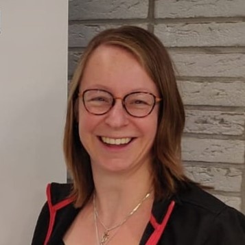 Kim van den Hoogen-Bosman