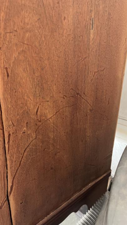 Scratches/dents