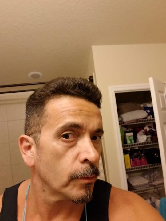 Efren Villa