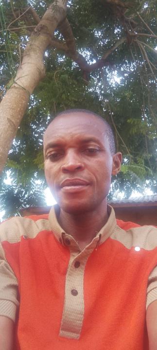 Elbashir Useni
