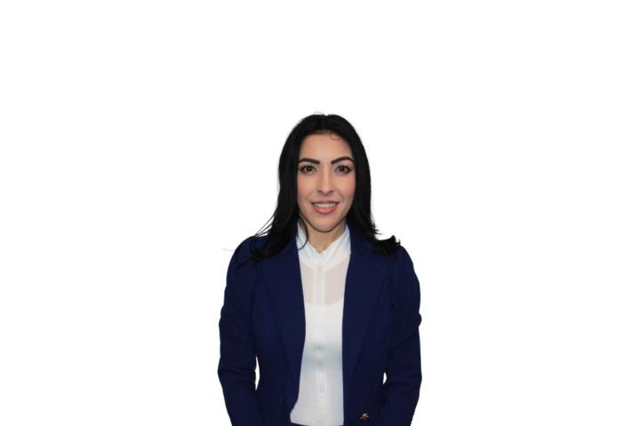 Reina B Cruz