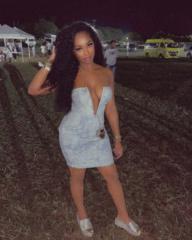 Renadra White