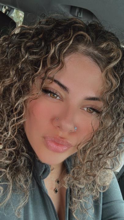 Dominique Velez