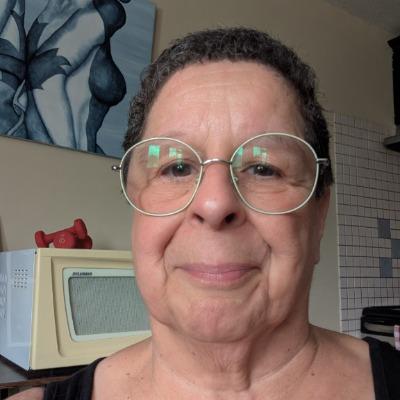 Lynne Vella