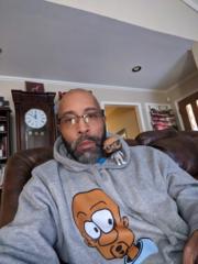 Linon Brooks