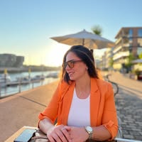Betül Özer