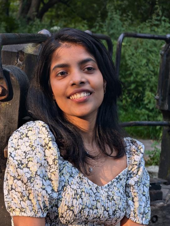 Akhila Dinesh