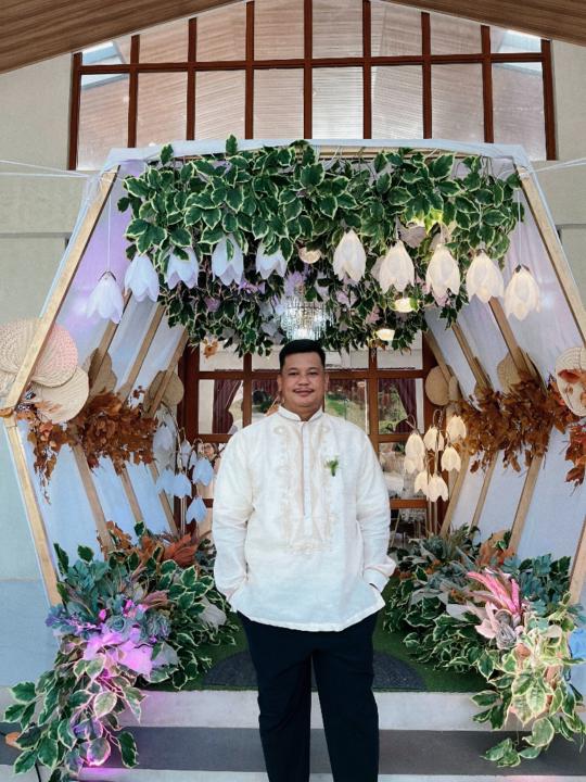 Kim louie Labrador