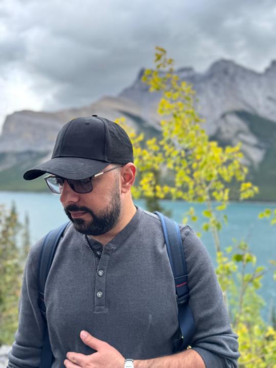 Rouzbeh Azargoshasbi