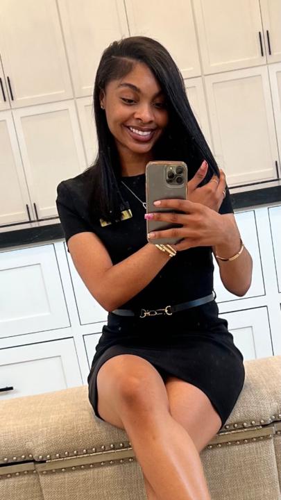 Kayla Holmes