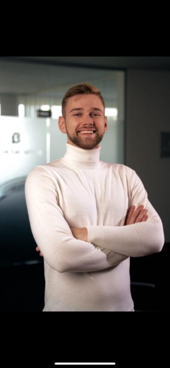 Maxim Brock