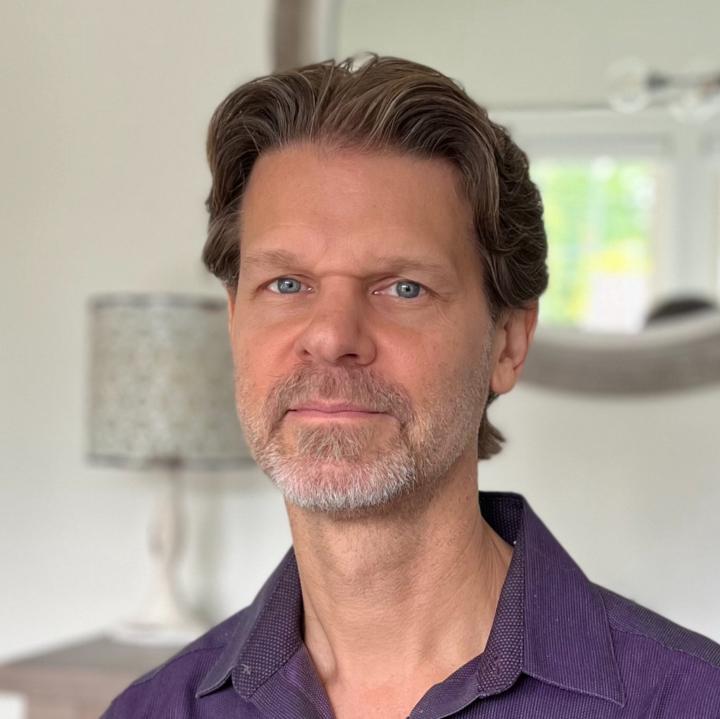 Stephen Dynako