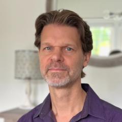 Stephen Dynako