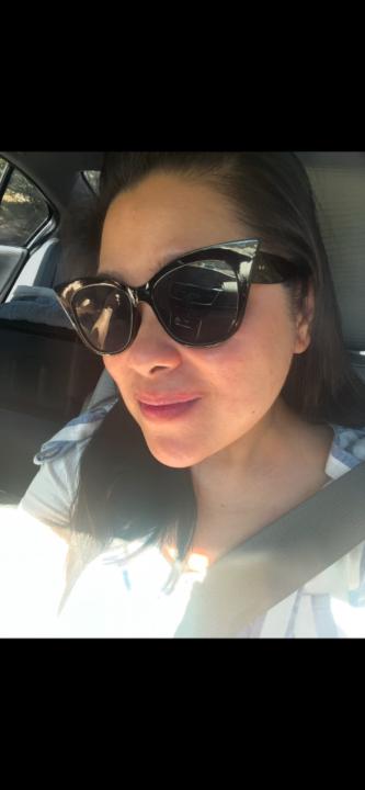 Leni De Leon