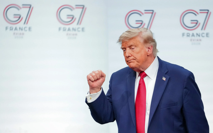 Trump says ‘fools’ who criticize Iran stance ‘are either jealous, bad people, or stupid’