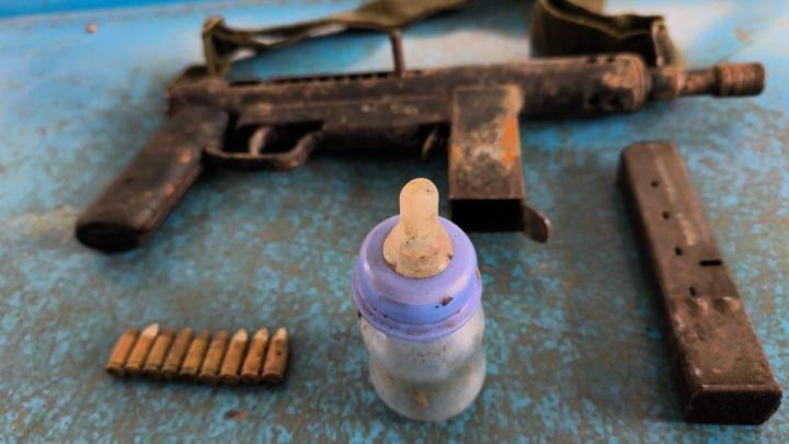 Weapons in a diaper bag 