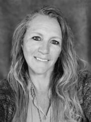Lynell Marie Laverack