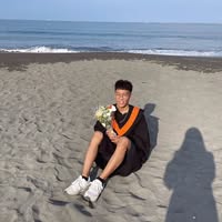 王 文