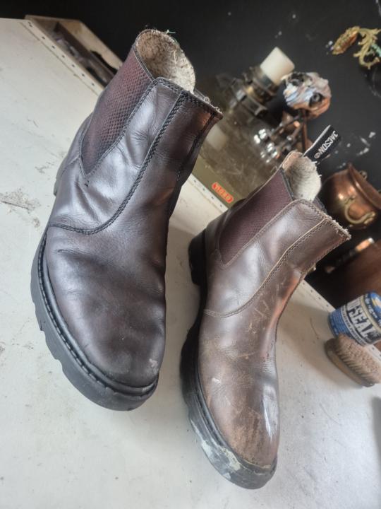 🥾 SideQuest_ Skomaker — “2 Pairs to Rule Them All”