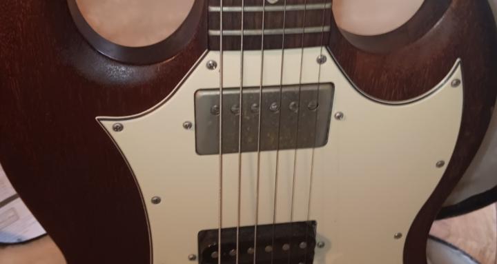 Guitar and music w/ antah