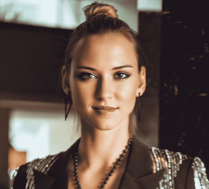 Masha Nova