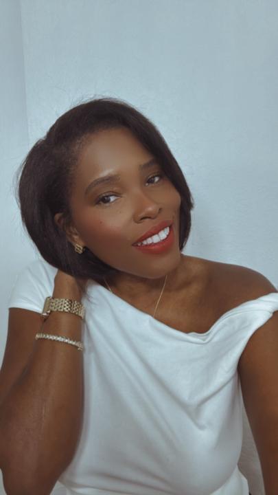Ele McKenzie