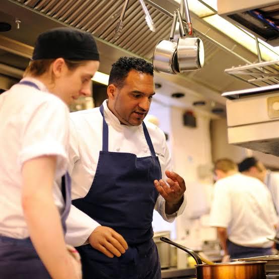 🦾 DEFYING THE ODDS: The Chef Who Won Two Stars with One Arm