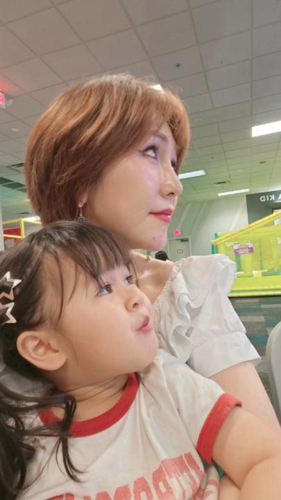 Eun Hwang