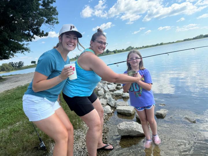 Girls gone fishing 🎣 