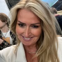 Jacqueline Gow