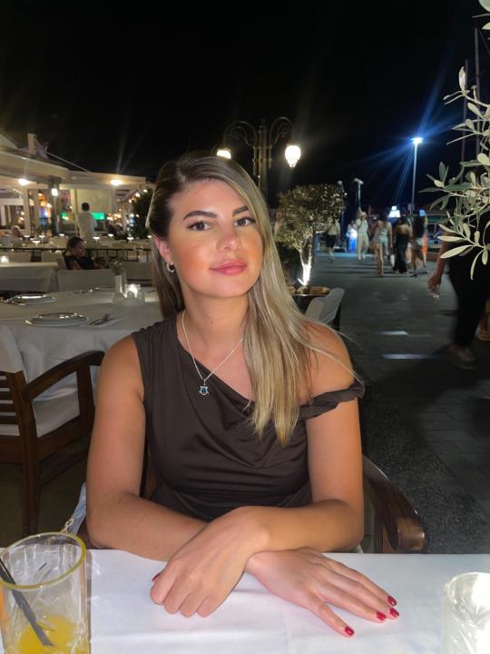 Dilara Lück