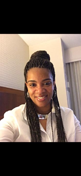 Jacqueline M Russell