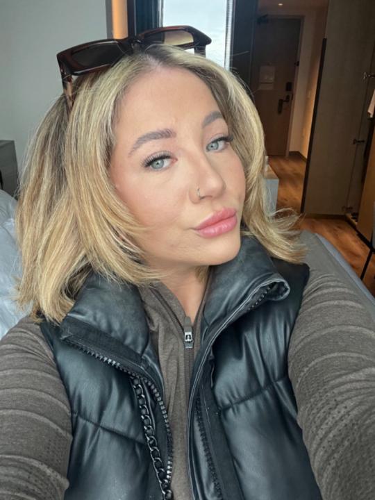 Chloe Hibbitt