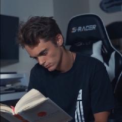 Owen Larsen