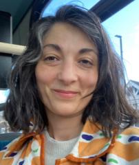 Lora Linhares-Marx