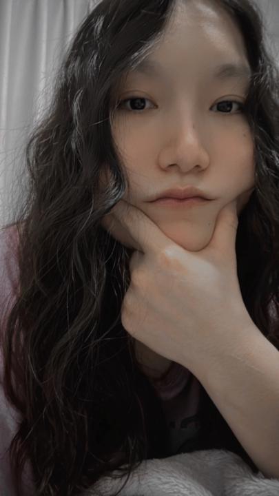 邱 憶貞