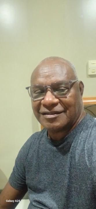 Maikl Nalmbang