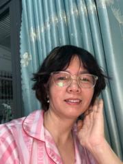 Hồng Suri Nguyễn