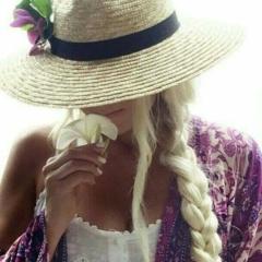 Claudia Auger