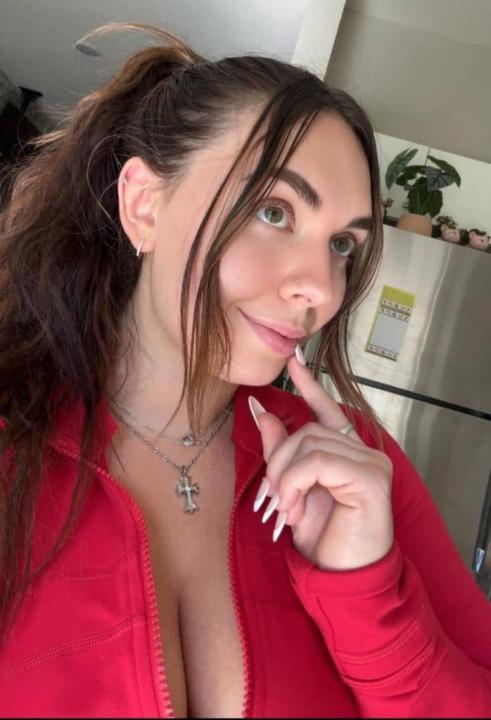 Nicole Lynmo