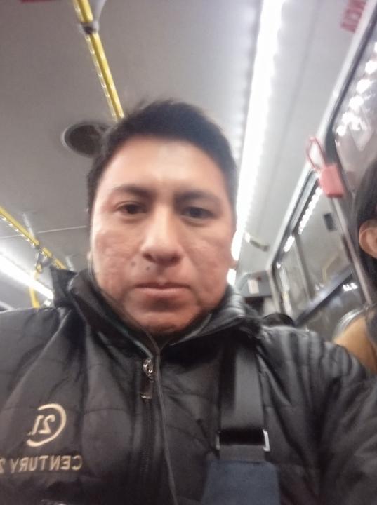 Luis Leon