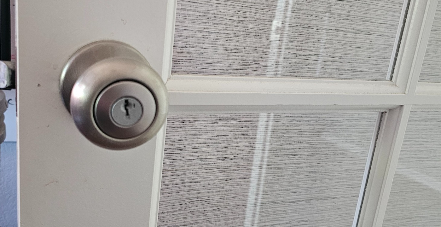 interior door lock explained