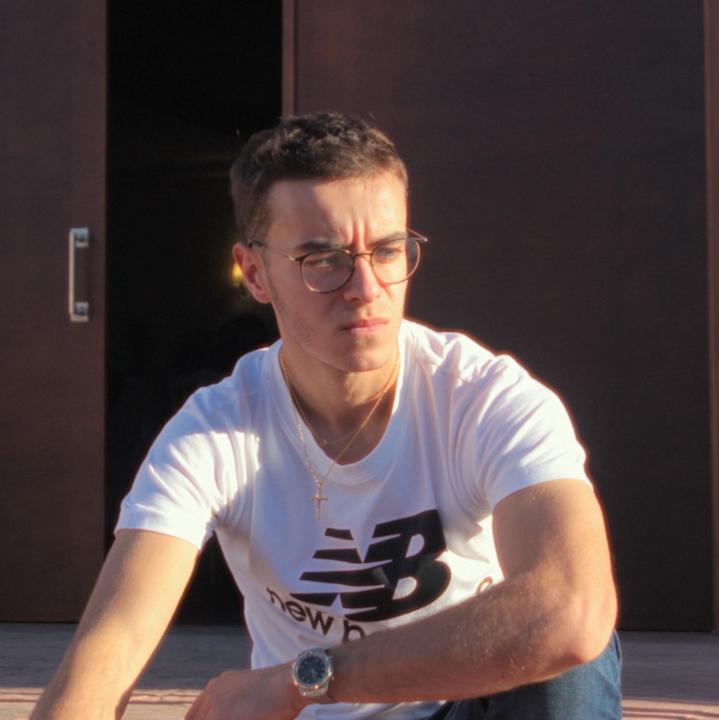 Francisco Moreno tienda