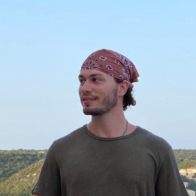 Sébas V.